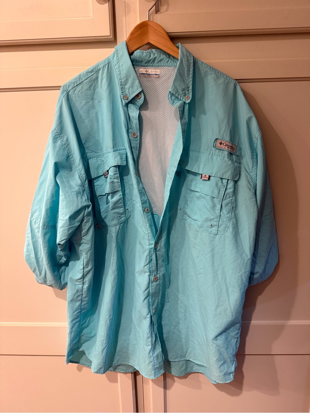 Columbia Men’s Lightweight Aqua Fishing Shirt